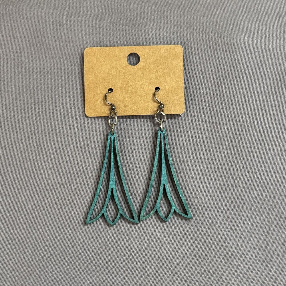 Green Wood Teardrop Dangle Drop Earrings 2.5 In Womens Floral Cutout Jewelry